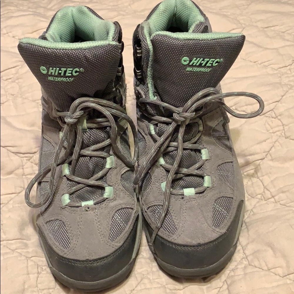 Hi-Tech hiking boots